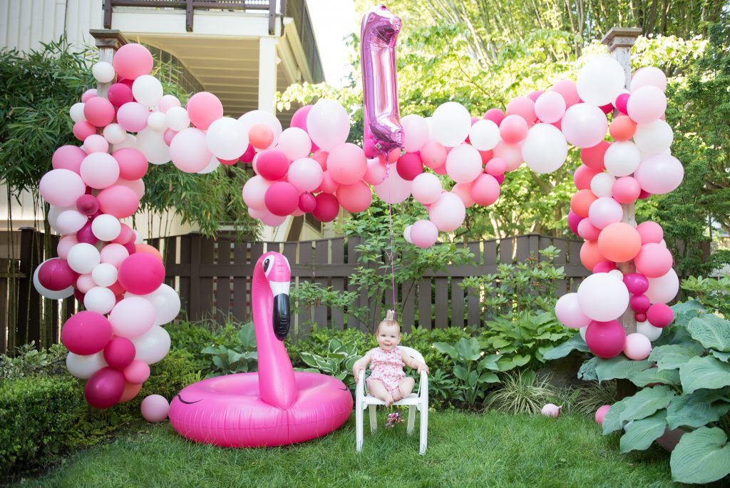 How to Make a Balloon Arch WITHOUT Helium or Frame - Fishing Line Balloon  Arch